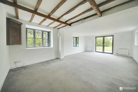 4 bedroom semi-detached house to rent - Photo 2