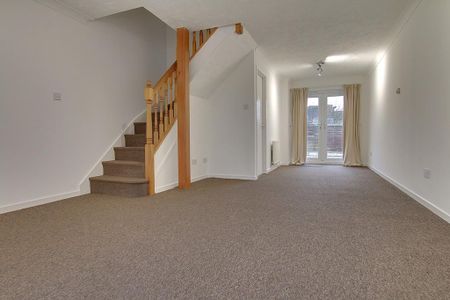 2 bedroom terraced house to rent - Photo 2