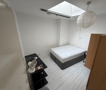 5 bedroom apartment to rent - Photo 3