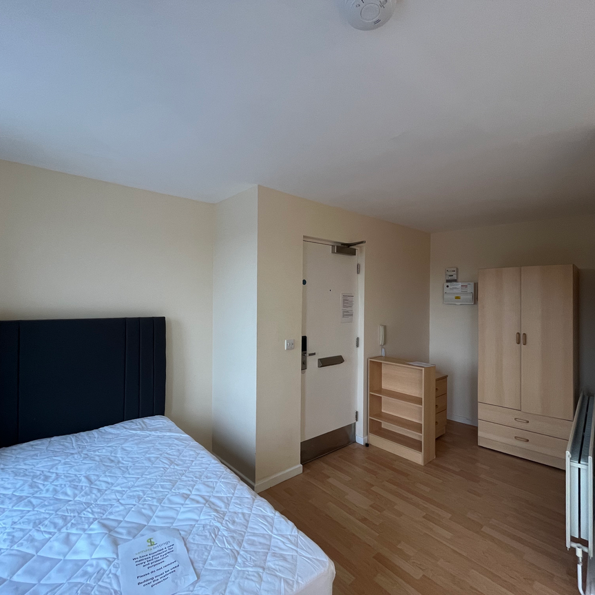 Flat 22C, Westmount, LS2 9NZ, Leeds - Photo 1