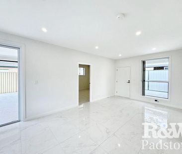 Brand New 3-Bedroom Granny Flat with Parking and Outdoor Area - Photo 4