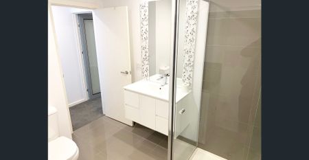 Modern Ground Floor Apartment Living - Photo 4