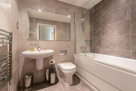 2 bedroom apartment to rent - Photo 5