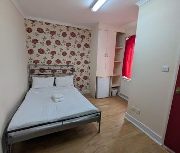 3 bedroom property to rent - Photo 3