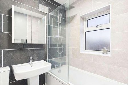 Westwood Road, Tilehurst, Reading, Berkshire, RG31 - Photo 3