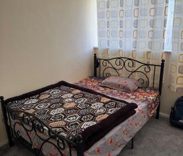 1 bedroom in a house share to rent - Photo 6