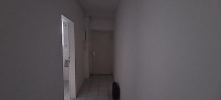 Nähe City 3 Zimmer Wohnung im Mehrfamilienhaus ab sofort frei - Photo 2