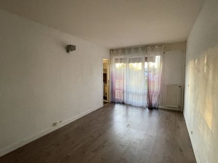 Location Appartement 1 pièce 26m² ST MAUR DES FOSSES 94100 - Photo 2