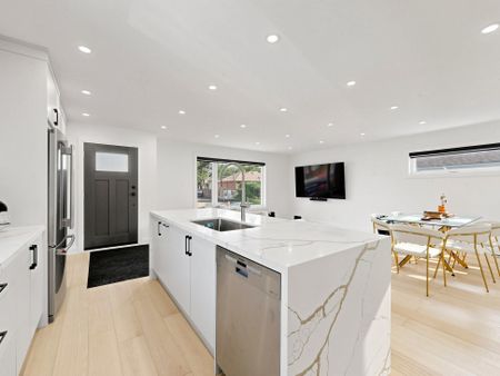 For Lease - 41 Bainbridge Avenue Unit# Upper, Toronto, Ontario - Photo 2