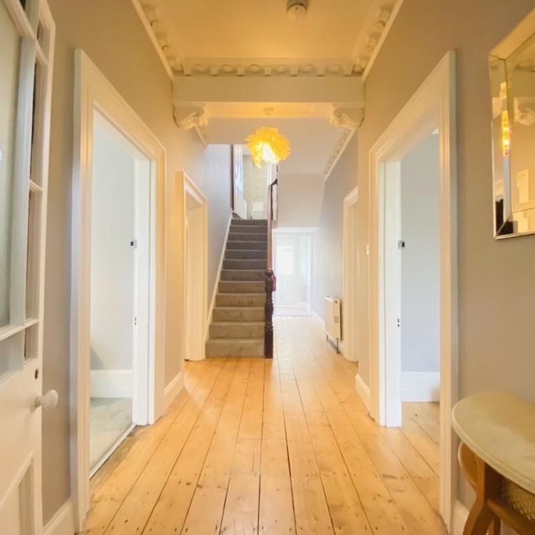 1 bedroom in a house share to rent - Photo 1
