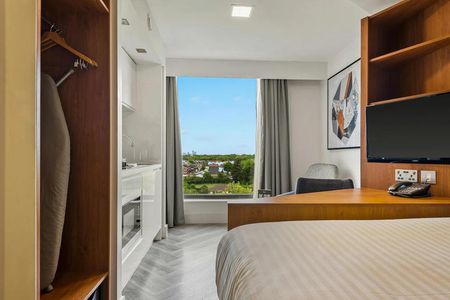 West Ham Lane - Photo 2