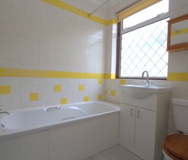 Burleigh Gardens, Ashford, Middlesex,TW15 - Photo 5