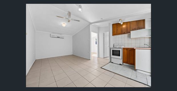 Stunning residential haven - Photo 1