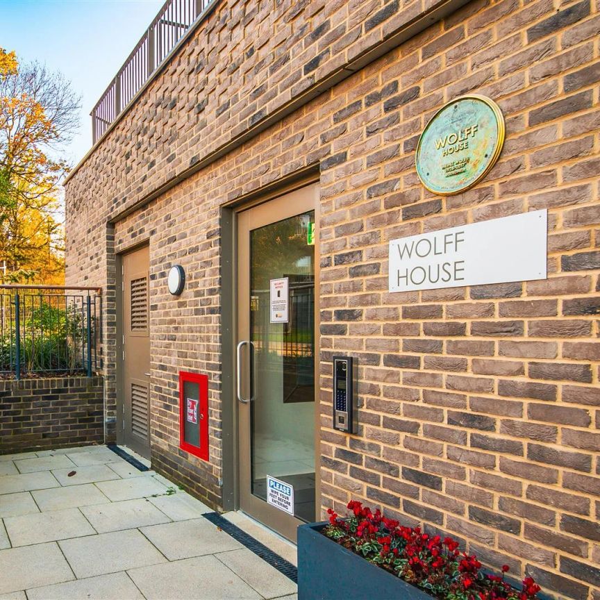 Ridgeway Views, London, NW7 1WF - Photo 1