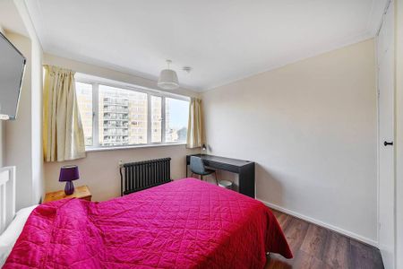 2 bedroom flat to rent - Photo 3