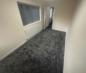 4 bedroom flat to rent - Photo 4