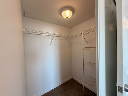 For Lease - 3880 Duke Of York Boulevard Unit# 2111, Mississauga, Ontario - Photo 1