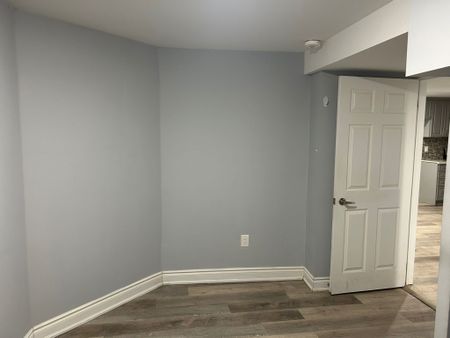 For Lease - 24 Neville Crescent, Brampton, Ontario - Photo 5