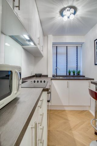 1 bedroom ground floor flat to rent - Photo 2