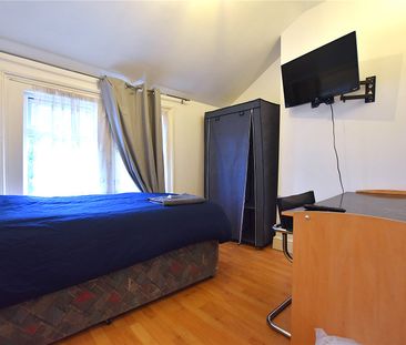 Ellison Road, London, SW16 - Photo 2