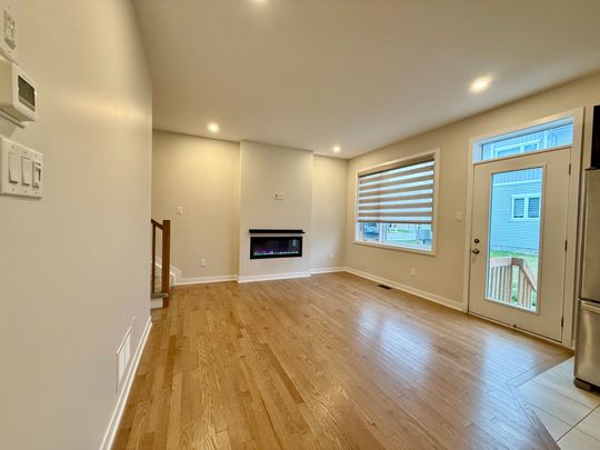 For Lease - 303 Canadensis Lane, Barrhaven, Ontario - Photo 1