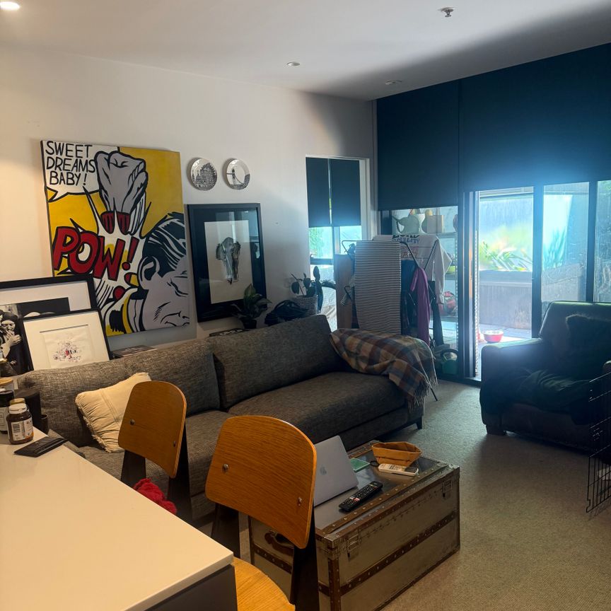 Collingwood - Photo 1