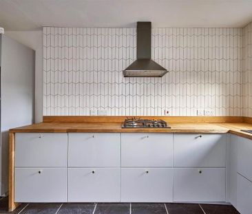 4 Downshire Place, Holywood, BT18 9LR - Photo 5