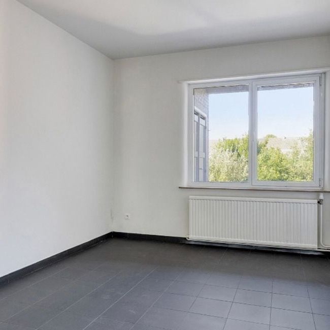 Appartement te huur in Mechelen voor € 1.100 met 3 slaapkamers - Foto 1