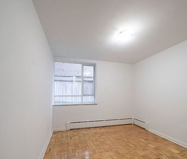 For Lease - 77 Erskine Avenue Unit# 202, Toronto, Ontario - Photo 4