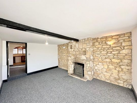 4 bedroom character property to rent - Photo 1