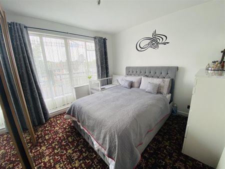 1 bed flat to rent in Cranmer Road, Edgware, HA8 - Photo 2