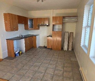 🏠 GRAND 4½ RÉNOVÉ — 2 CHAMBRES FERMÉES — SEPTEMBRE OFFERT - Photo 1