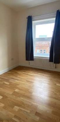 2 bedroom property to rent in London - Photo 1