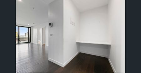 Spacious & Secure Apartment in Prime Location! - Photo 2