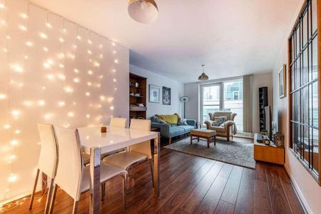 St George Wharf, Vauxhall, SW8 - Photo 2