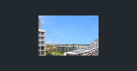 Sleek, Light Filled Abode with District Views - Photo 4