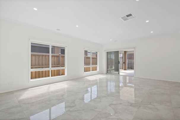 Stunning and Modern 4-Bedroom Home in Donnybrook - Photo 1