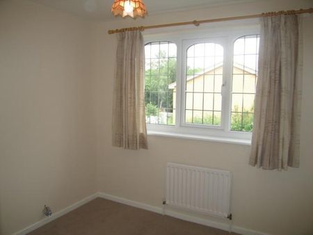 3 bedroom detached house to rent - Photo 4