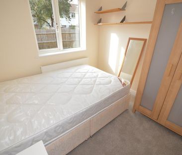 4 bedroom detached house to rent - Photo 3