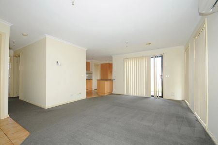 Well-Presented Unit Steps from Shops & Transport - Photo 3