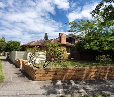 62 Haughton Road, Oakleigh VIC 3166 - House For Rent | Domain - Photo 1