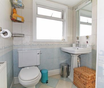 4 bedroom terraced house to rent - Photo 6