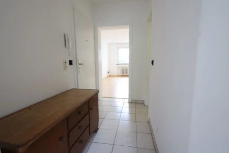 1,5 Zimmer Apartment mit Einbauküche im EG // sofort frei - Foto 2