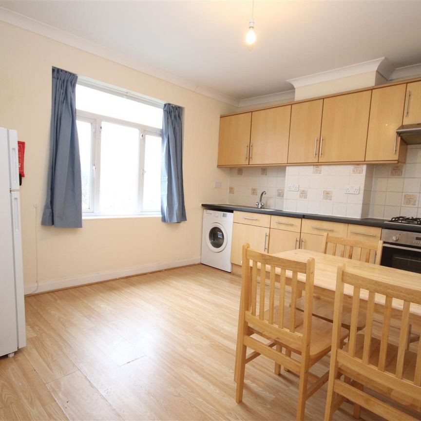 1 bedroom Flat to let - Photo 1