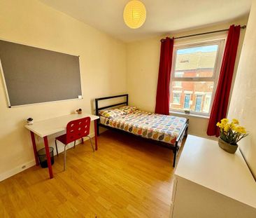 5 bedroom terraced house to rent - Photo 5