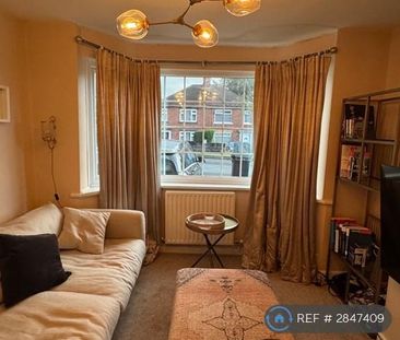 3 bedroom semi-detached house to rent - Photo 2