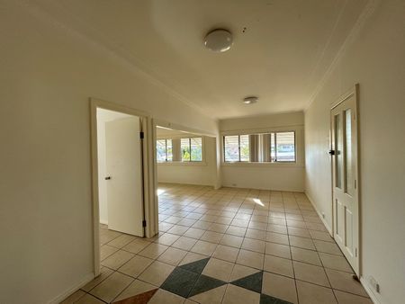 Comfortable family home - Photo 4