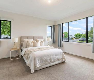 Winton Large Family Home - Photo 5