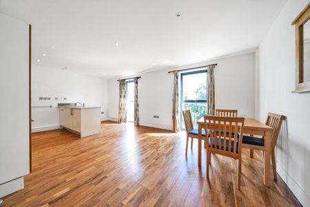 2 bedroom flat to rent - Photo 3