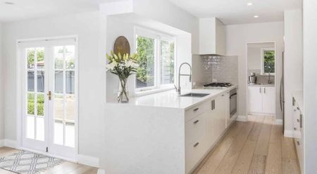 Three bedroom home - Photo 3